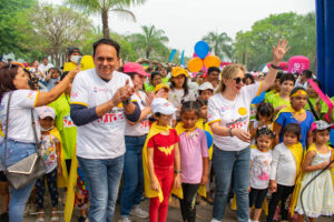 campaña-caminando-por-la-vida-a-favor-niñas-niños-cancer-santa-cruz-