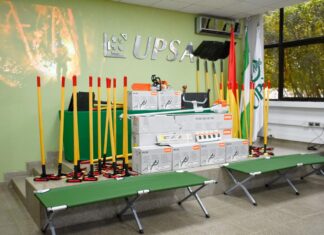 Estudiantes UPSA donan equipos para combatir incendios a bomberos forestales voluntarios estudiantes-upsa-donan-equipos-combatir-incendios