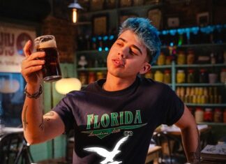 Luck Ra presenta “Robame Un Beso” para revivir el primer instante de una conexión amorosa luck-ra-presenta-robame-un-beso