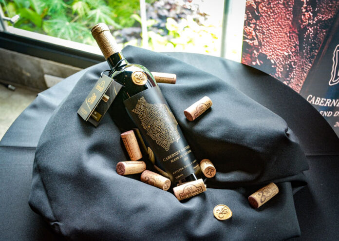 hipermaxi-celebra-30-años-con-vino-conmemorativo-bolivia