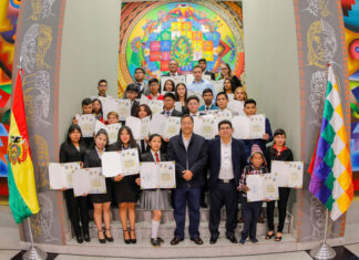 El presidente Luis Arce comienza el pago del incentivo al bachiller destacado que beneficia a 11.298 estudiantes presidente-luis-arce-comienza-pago-incentivo-bachiller-destacado-