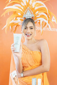 Gabriela-I-Yanbal-indispensables-para-cuidar-tu-piel-en-carnaval