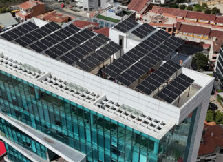 Banco Unión S.A. impulsa la sostenibilidad con la instalación de paneles solares en sus edificios
