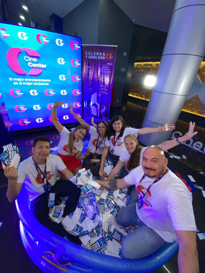 cine-center-premia-nuevos-ganadores-segundo-sorteo-celebra-gana-