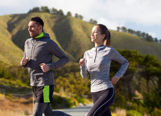 Conoce 5 beneficios de entrenar en pareja conoce-5-beneficios-de-entrenar-en-pareja