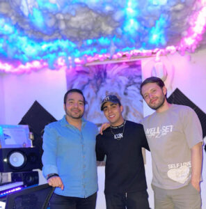 dysam-firma-con-drop-the-beat-records-aliaada-warner-musica-latina-tema-corazon-blindado-