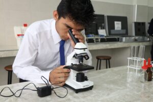 presidente-luis-arce-inaugura-gestion-educativa-2025-entrega-unidad-educativa-26-de-febrero