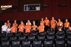 cinemark-bolivia-ofrecio-comparsa-coronadora-una-exclusiva-funcion-post-carnaval-mickey-17