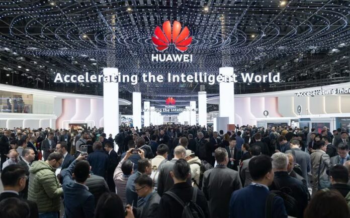 huawei-ayudando-operadores-remodelar-negocios-infraestructura-gestion-operaciones-con-ia