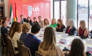 empresas-instituciones-dialogan-sobre-igualdad-de-genero-en-encuentro-organizado-por-onu-mujeres-en-la-udi