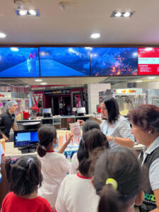 mas-de-450-niños-de-hogares-se-divirtieron-en-funcion-especial-cinemark