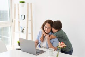 tres-consejos-financieros-para-madres-que-lideran-su-hogar-y-su-negocio