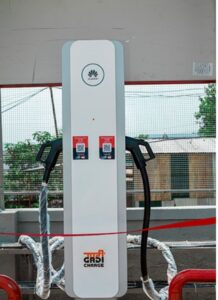huawei-nepal-devela-su-primera-estacion-de-carga-electrica-