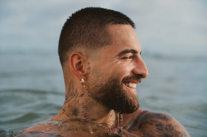bronceador-el-nuevo-himno-sensual-de-maluma-que-encendera-en-verano