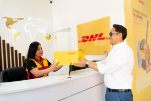 dhl-express-con-su-plan-de-expansion-retail-2025-llega-a-quillacollo