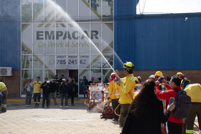 refuerzan-la-primera-linea-empacar-y-global-medic-entregan-10-nuevos-equipos-contra-incendios