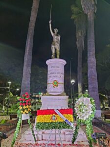 banco-union-rinde-homenaje-a-juana-asurdui-de-padilla-con-la-entrega-de-un-monumento