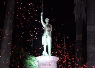 Banco Unión rinde homenaje a Juana Asurdui de Padilla con la entrega de un monumento en la plaza 25 de mayo de Sucre banco-union-rinde-homenaje-a-juana-asurdui-de-padilla-con-la-entrega-de-un-monumento-sucre