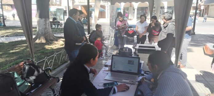 el-sin-difunde-informacion-tributaria-feria-de-cultura-tributaria-en-sacaba