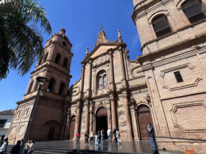 yango-te-lleva-por-toda-bolivia-en-su-dia-celebra-6-de-agosto-redescubriendo-tu-ciudad-