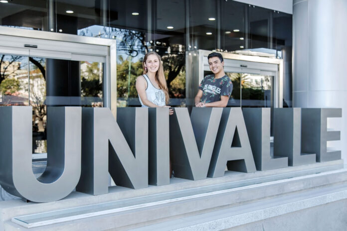 univalle-mejores-en-la-mejor-otorga-becas-a-estudiantes-destacados-