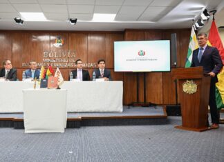 El ministro de Economía posesiona a nuevas autoridades en ASFI y la Gestora Pública