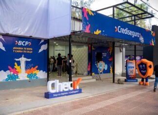 Crediseguro impulsa la educación financiera y protege a jóvenes con seguros digitales en eventos de alto nivel