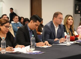 Auditores y presidente de YPFB inspeccionan oficinas de Botrading en Paraguay