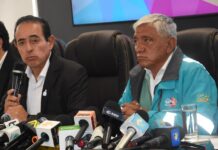 DOCKWEILER PIDE INFORMACIÓN TRANSPARENTE A IVÁN ARIAS Y PRESENTA EQUIPO TÉCNICO