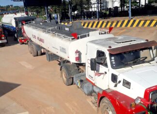YPFB despacha 150.000 litros de gasolina en la ciudad de Trinidad