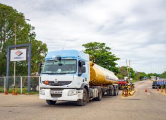 YPFB incrementa hasta 140% el despacho de diésel para atender el incremento de la demanda en Santa Cruz