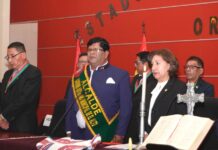 Eliser Roca toma juramento como alcalde de El Alto