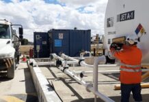 Bloqueos en La Paz restringen acceso de camiones cisterna con Jet Fuel a la aeroplanta de YPFB