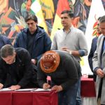 Gobierno y COB firman acuerdo: se levantan los bloqueos y se restituye el orden en el país