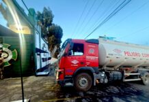 YPFB habilita punto móvil de venta de gasolina en El Alto