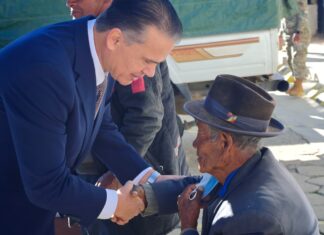 GOBIERNO Y FUERZAS ARMADAS INICIAN EL PAGO DE LA RENTA DIGNIDAD PARA LLEGAR A LOS LUGARES MÁS ALEJADOS DEL PAÍS