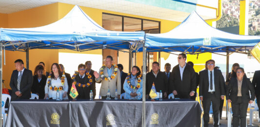 Gobernación entrega nuevas aulas y anuncia licenciatura para la Escuela Pedro Domingo Murillo