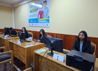 Estudiantes capacitados por Impuestos prestan orientación en 9 ciudades
