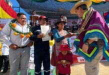 Presidente Paz entregó más de 1.600 títulos agrarios en Chuquisaca y La Paz y proyecta llegar a 95.000