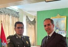 Distinguen a Tigo con el Emblema de Oro de la Policía Boliviana