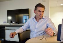 Gobierno prioriza la reorganización y cierre de empresas públicas para evitar mayores pérdidas económicas al Estado