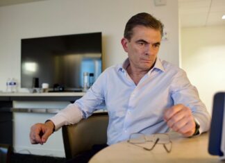 Gobierno prioriza la reorganización y cierre de empresas públicas para evitar mayores pérdidas económicas al Estado