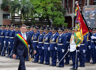 En su 103° aniversario, presidente Paz insta a la FAB a defender la soberanía y servir a la población