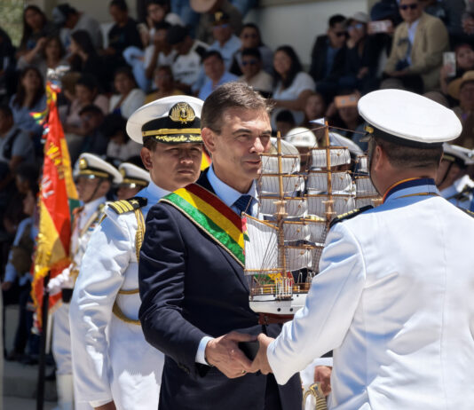 Presidente Paz destaca el potencial fluvial del país y anuncia una transformación profunda de las FF.AA.