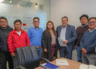 YPFB y sector cisternero acuerdan mecanismo de ajuste de fletes que garantiza el abastecimiento de combustibles
